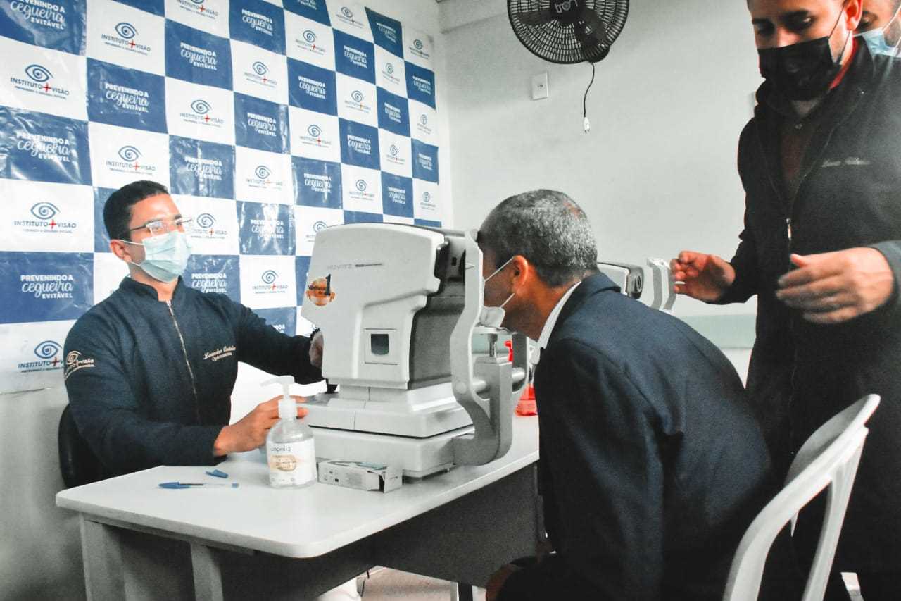 Camacã: Prefeitura em parceria com o Instituto Mais Visão realiza cerca de 1.200 exames de vista